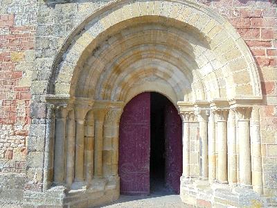 Agonges Eglise Romane Allier