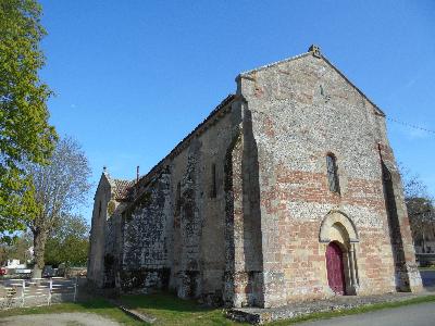 Agonges Eglise Romane Allier